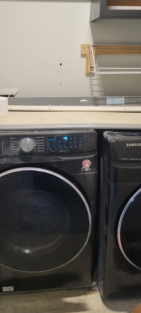 Building Photo - Your Next Home in One of Roseville’s Most Desired Neighborhoods!