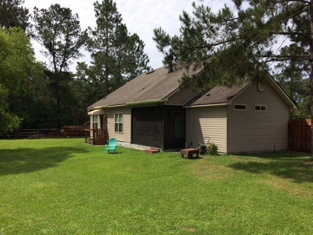 Building Photo - What a view in North Lowndes County!