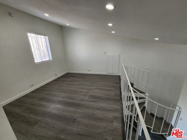 Building Photo - 1440 Veteran Ave