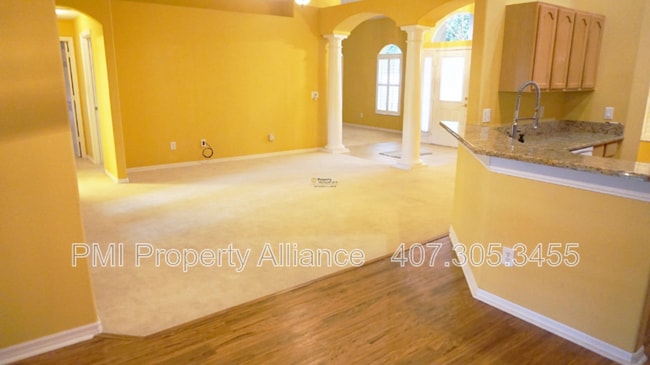 Building Photo - 1521 Parkglen Cir