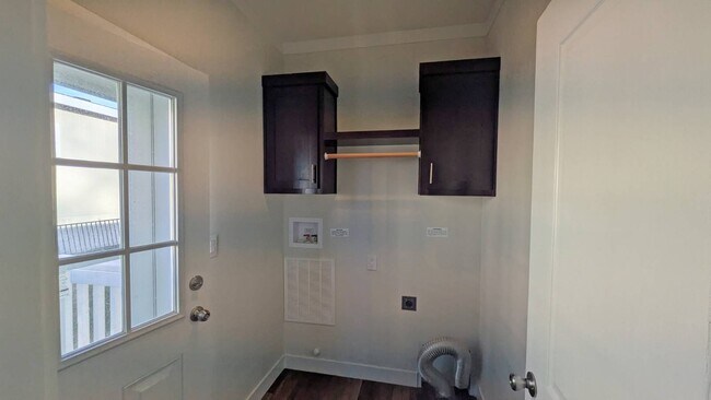 Building Photo - 6656 Pentz Rd