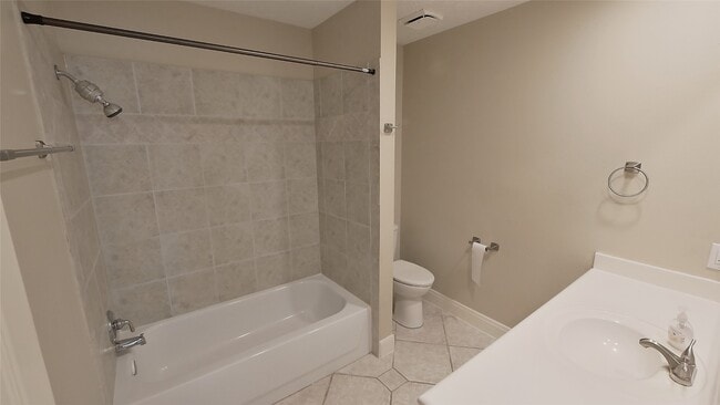 Building Photo - 21626 Park Tree Ln