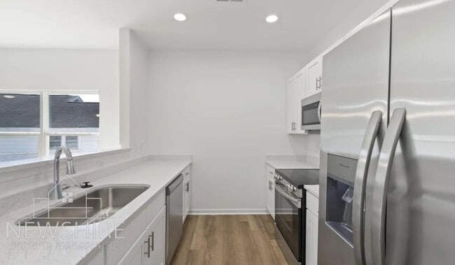 Building Photo - Don't Miss This Hidden Gem Near Downtown Greenville!