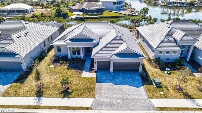 Building Photo - 7796 Lakes Edge Ln