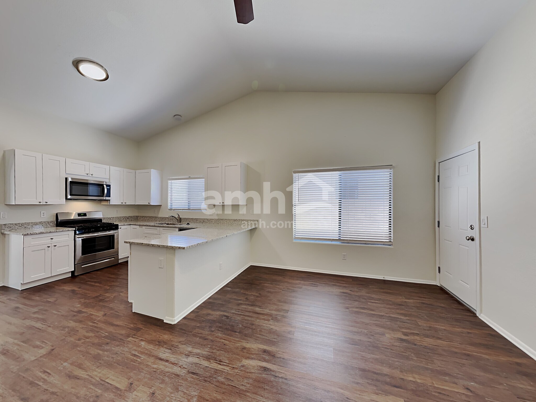 Building Photo - 7975 S New Abbey Dr