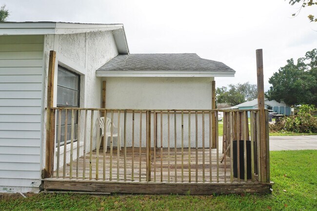 Building Photo - Southwest Winter Haven