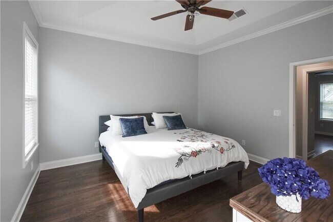Building Photo - 2401 Inverloch Cir