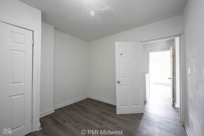 Building Photo - 238 N Beville Ave