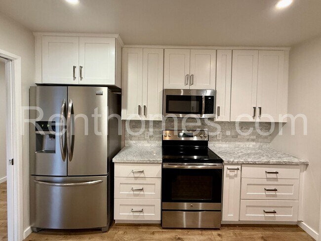 Building Photo - 16702 San Salvador Rd