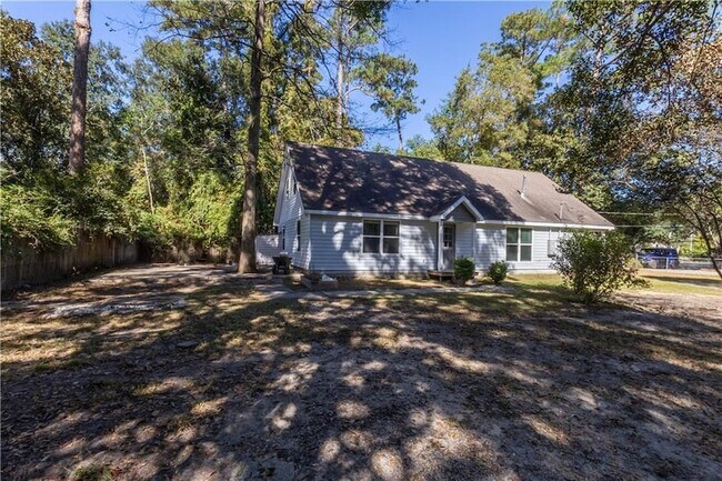 Building Photo - 61689 LA-434
