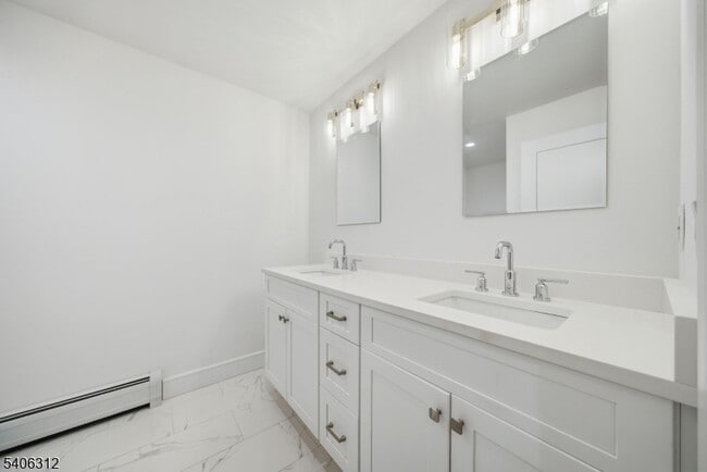 Building Photo - 12 McCaffrey Ln