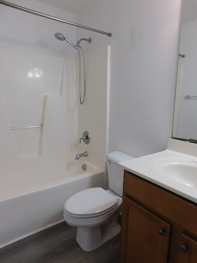 Building Photo - 1338 Hunters Rd