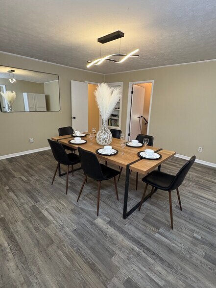 Building Photo - 410 Etowah Ave