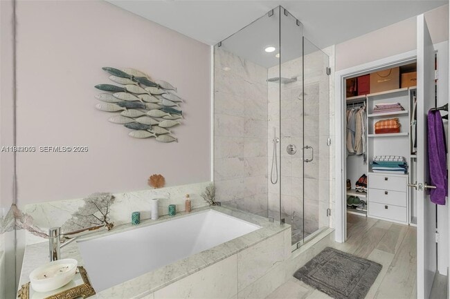 Building Photo - 480 NE 31st St