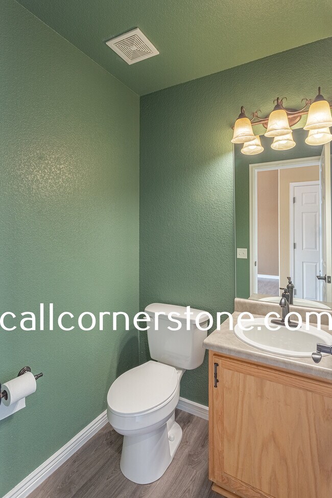 Building Photo - 4394 Crow Creek Dr