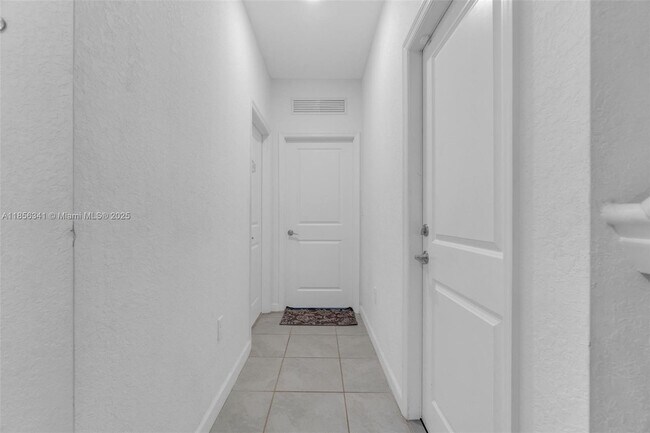 Building Photo - 2409 NW 131st Cir