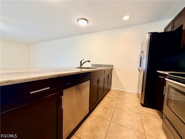 Building Photo - 503 Hancock Bridge Pkwy