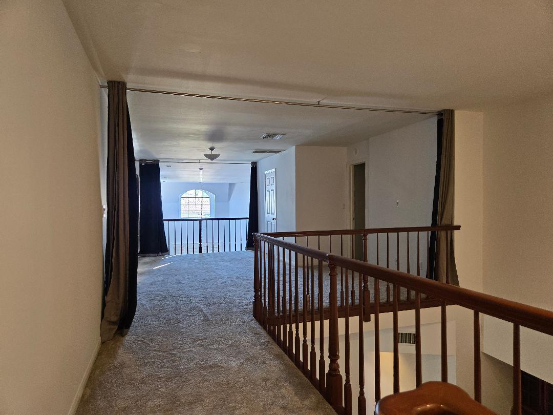 Loft - 10620 Eastborne Ave