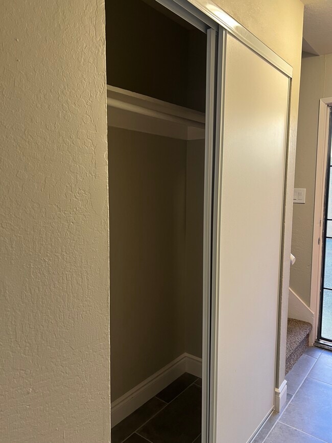 Building Photo - 2125 92nd Ave