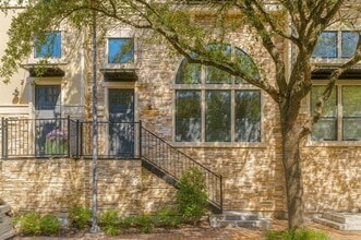 Building Photo - 5717 Lunsford Rd