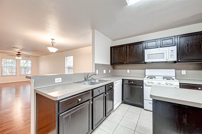 Building Photo - 7910 Raven Creek Ln