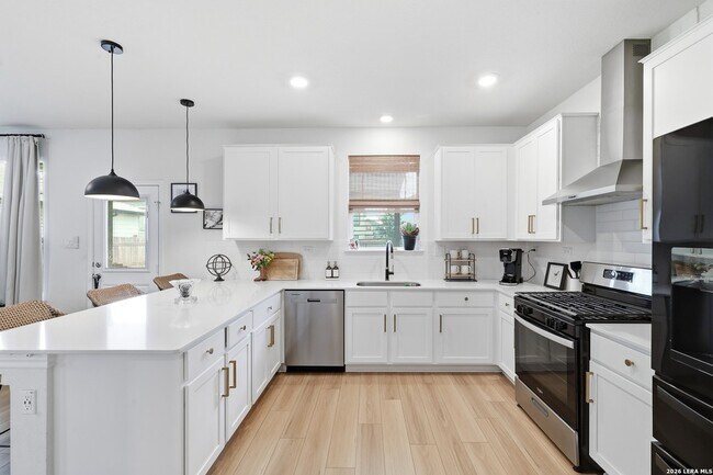 Building Photo - 14454 Calaveras Cv