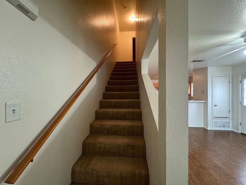 Building Photo - 4300 Alan Kent Dr