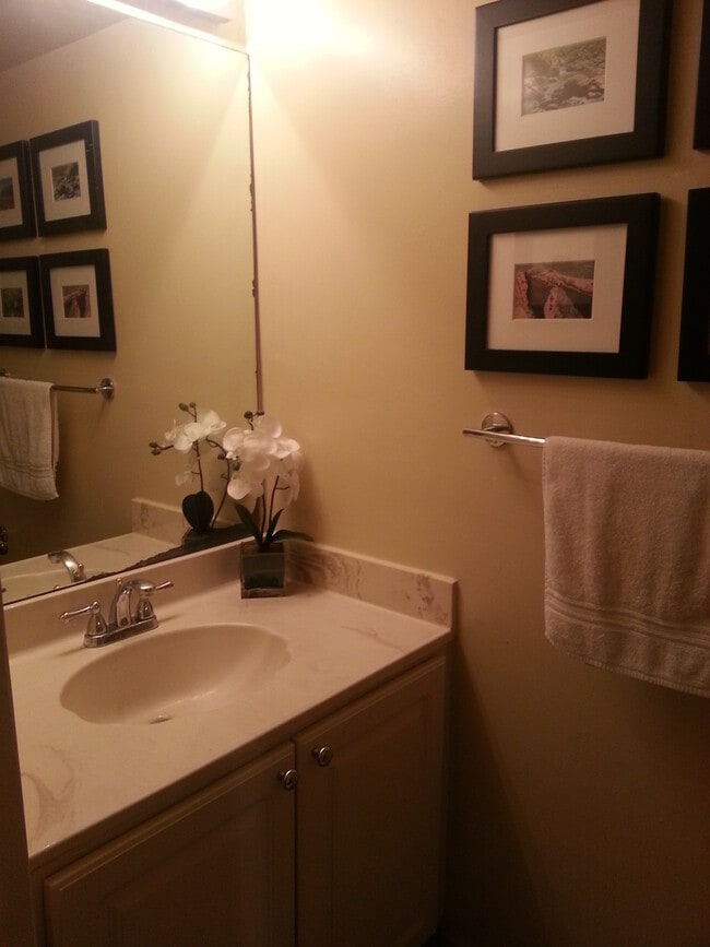 1/2 bath - 555 NE 15th St