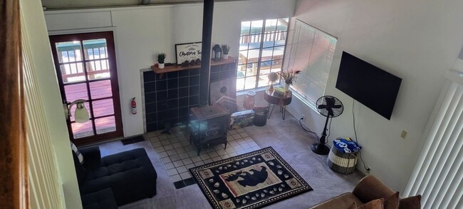 Building Photo - 3 bedroom, 2 bathroom in Twin Peaks