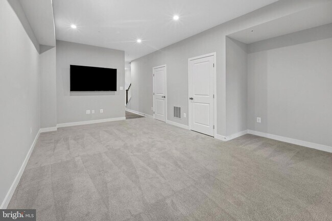Building Photo - 174 Bethlehem Pl