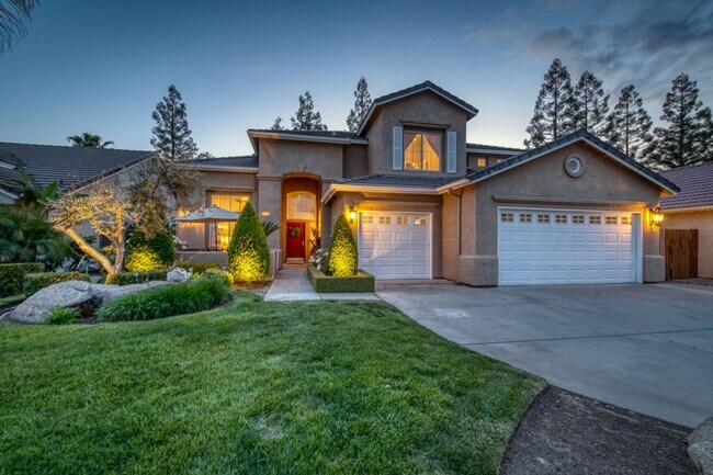 Building Photo - Impressive 4 Bedroom 2.5 Bath home with Po...