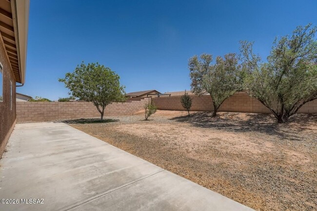 Building Photo - 8437 W Green Kingfisher Ln