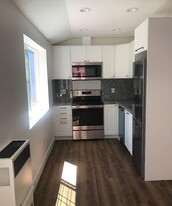 Kitchen with Granite countertops - 9020 Hillside St