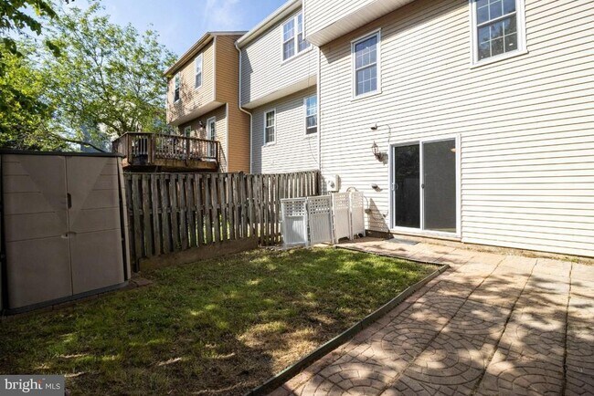 Building Photo - 18930 Birdseye Dr