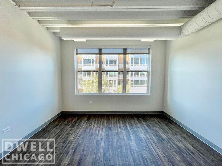 Building Photo - 951 W Dakin St