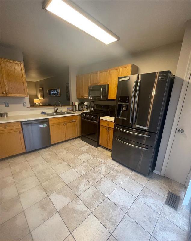 Building Photo - Baltimore 2bedr 2bath Beautiful Home Open