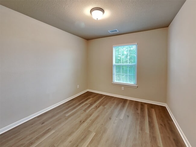 Building Photo - 18468 Sunrise Maple Dr