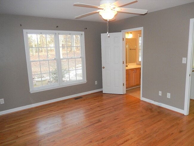 Building Photo - 6610 Lipscomb Dr