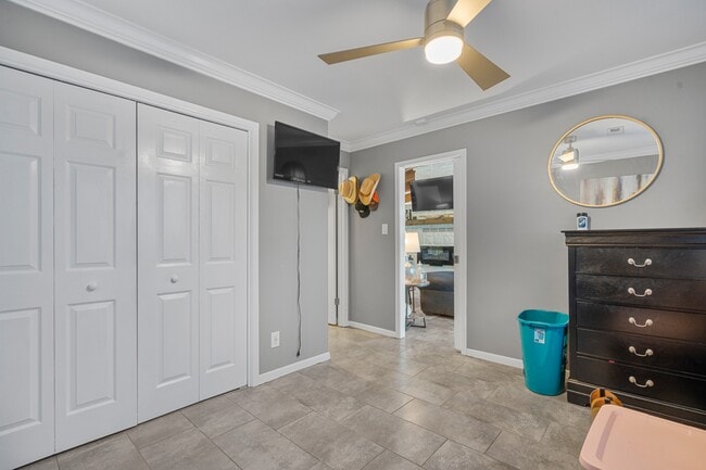 Building Photo - 158 Arlington Dr