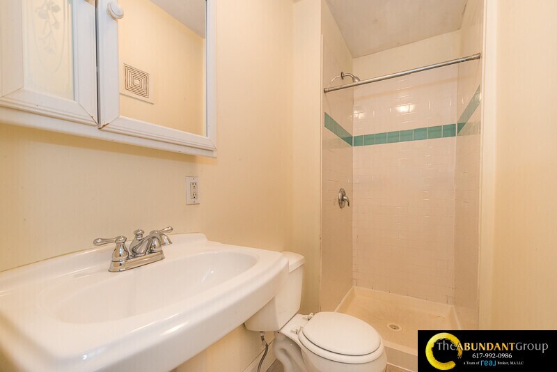 Building Photo - 50 Hobson St