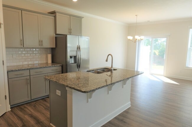Building Photo - 409 Yellow Fox Rd