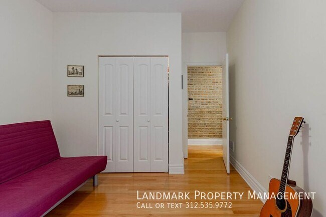 Building Photo - 4853 S Vincennes-Unit 205