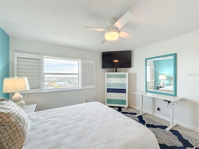 Building Photo - 400 64th Ave