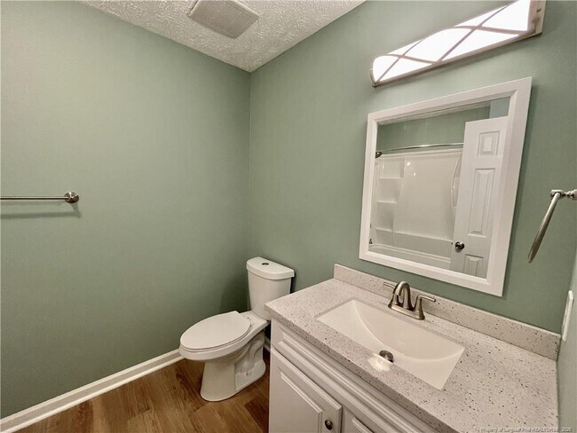 Building Photo - 623 Daharan Dr