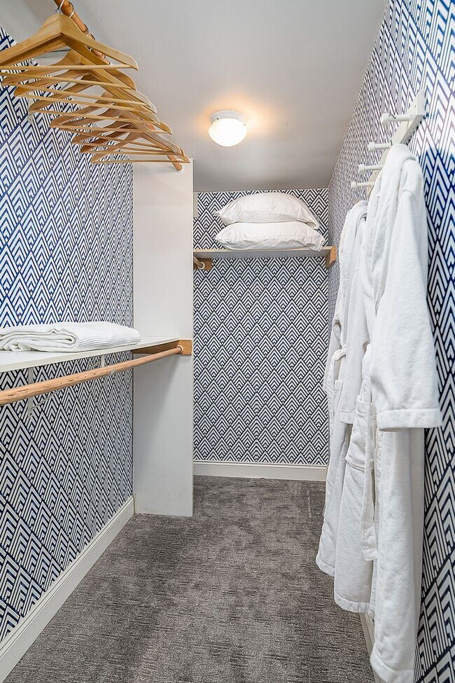 Building Photo - 7638 Winona Ave N