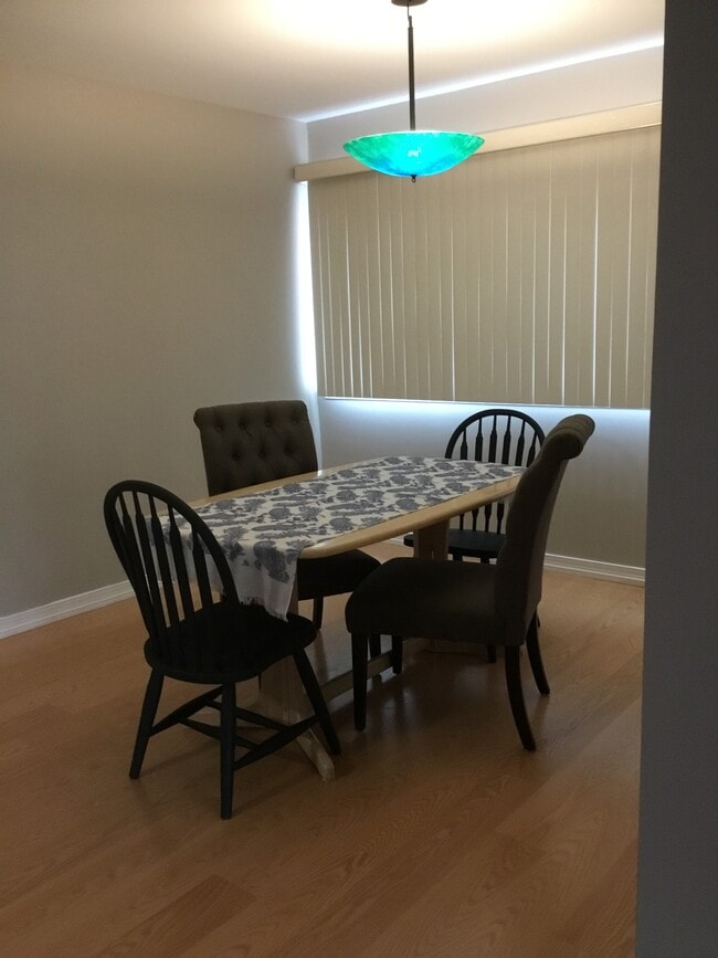 Dining Room - 1245 S Maple Rd