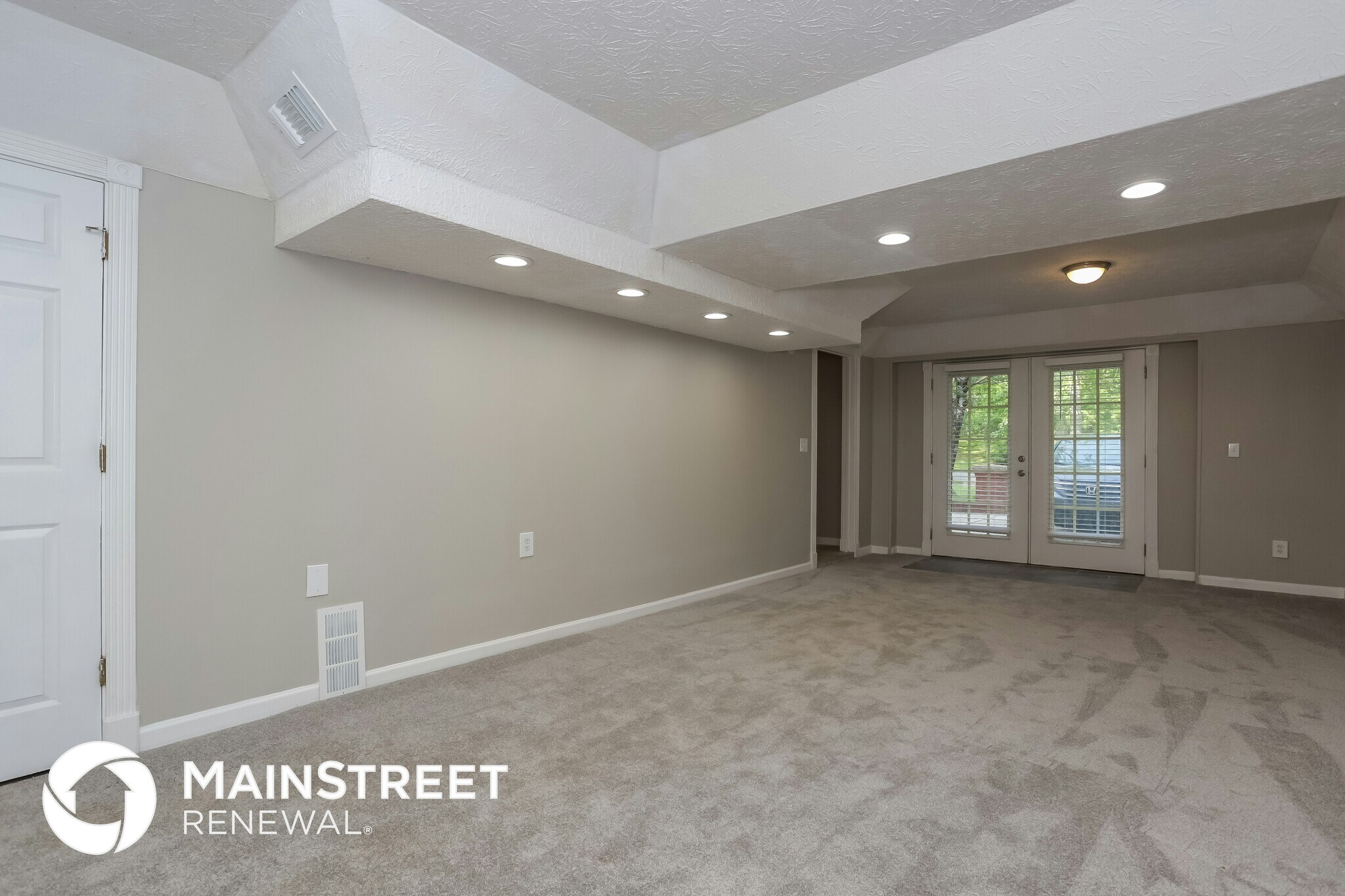 Building Photo - 147 Acorn Dr