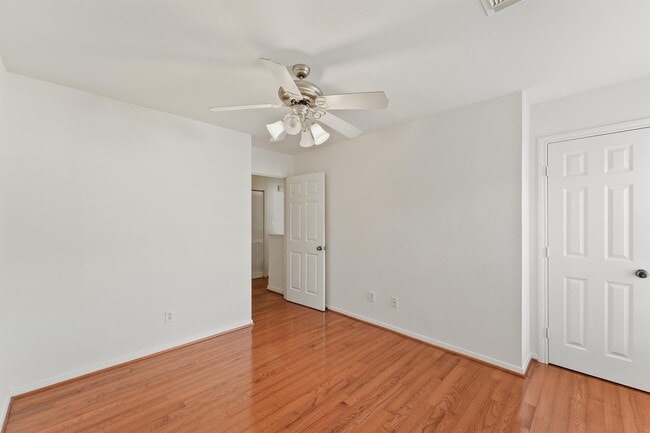 Building Photo - 1433 Oneil St