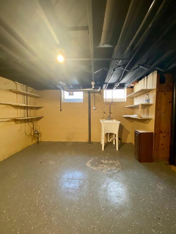 Building Photo - 9545 Beaverland St