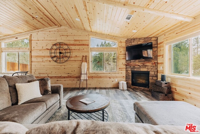 Building Photo - 315 Northern Cross Dr